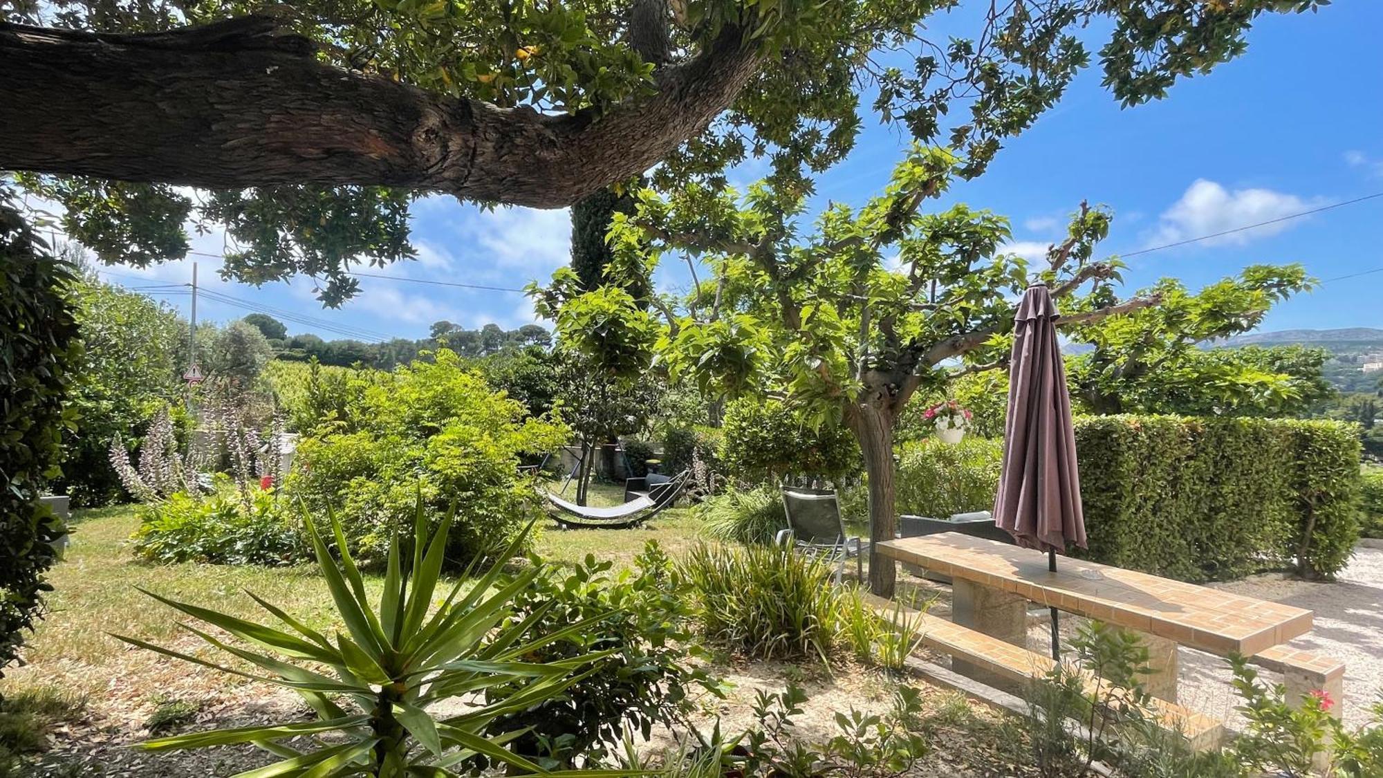 Large Private Garden, Quiet 2-Bedroom Apartment, Air Conditioning, Wifi, Parking Cassis Esterno foto