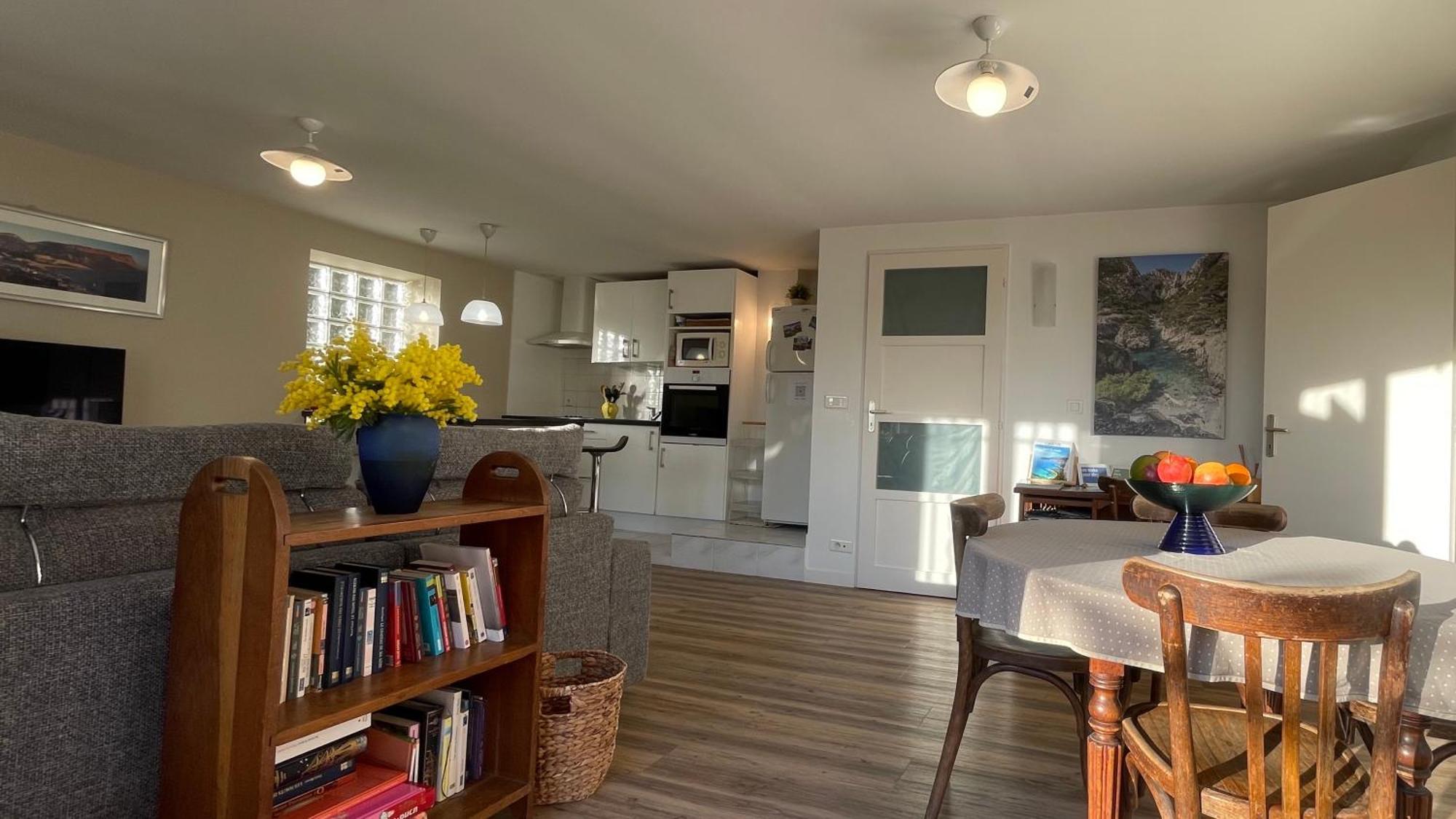 Large Private Garden, Quiet 2-Bedroom Apartment, Air Conditioning, Wifi, Parking Cassis Esterno foto