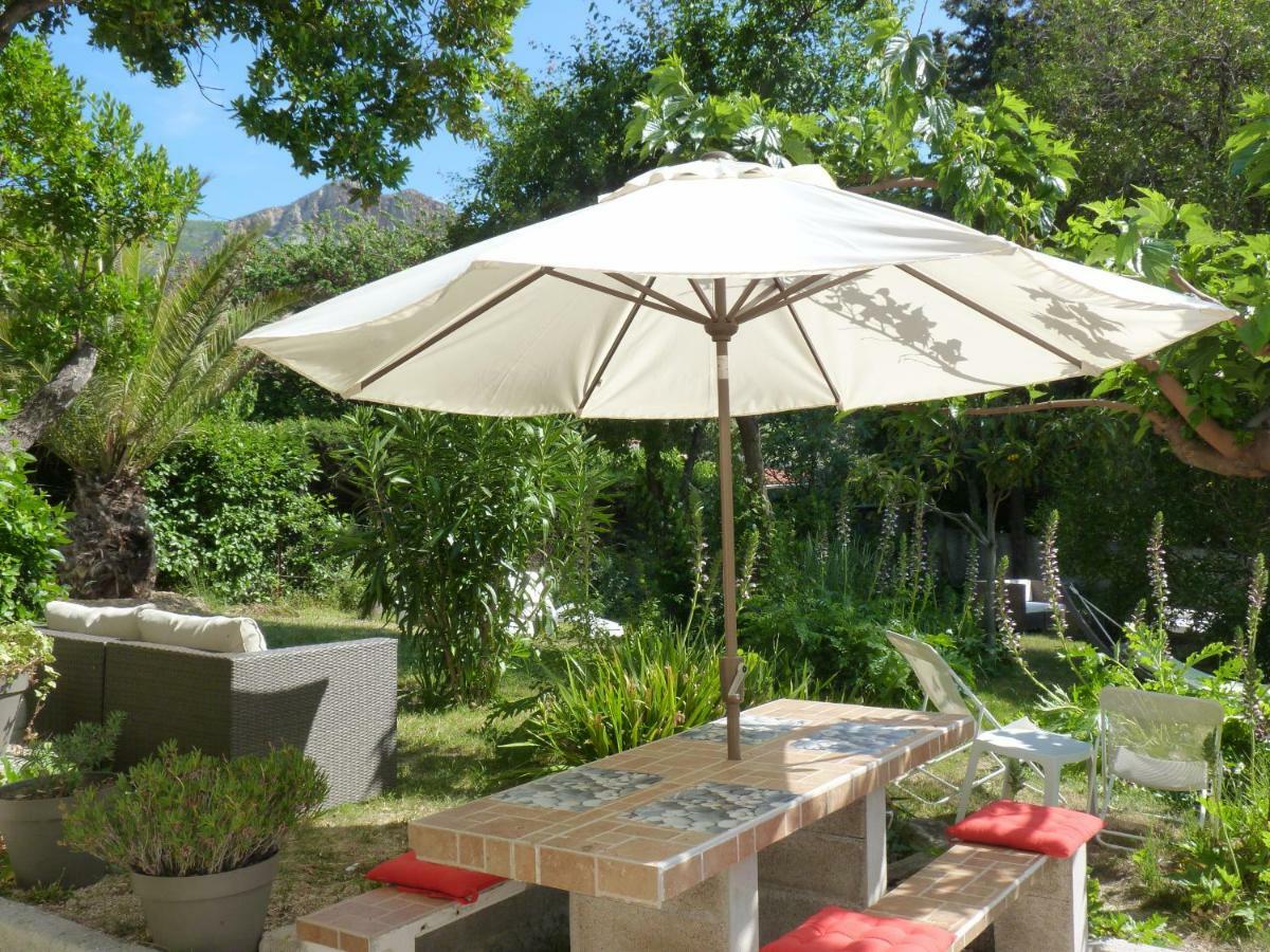 Large Private Garden, Quiet 2-Bedroom Apartment, Air Conditioning, Wifi, Parking Cassis Esterno foto