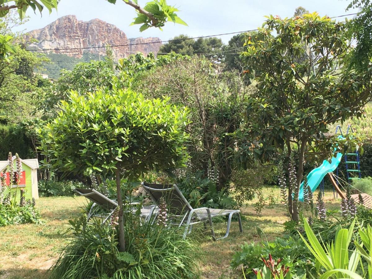 Large Private Garden, Quiet 2-Bedroom Apartment, Air Conditioning, Wifi, Parking Cassis Esterno foto